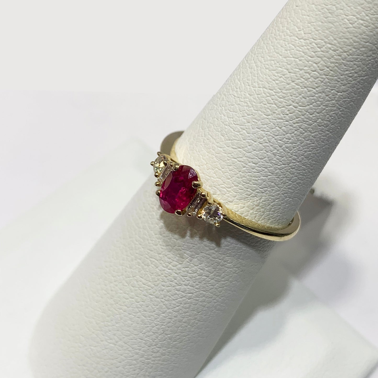 14k Yellow Gold Ruby Diamond Ring
