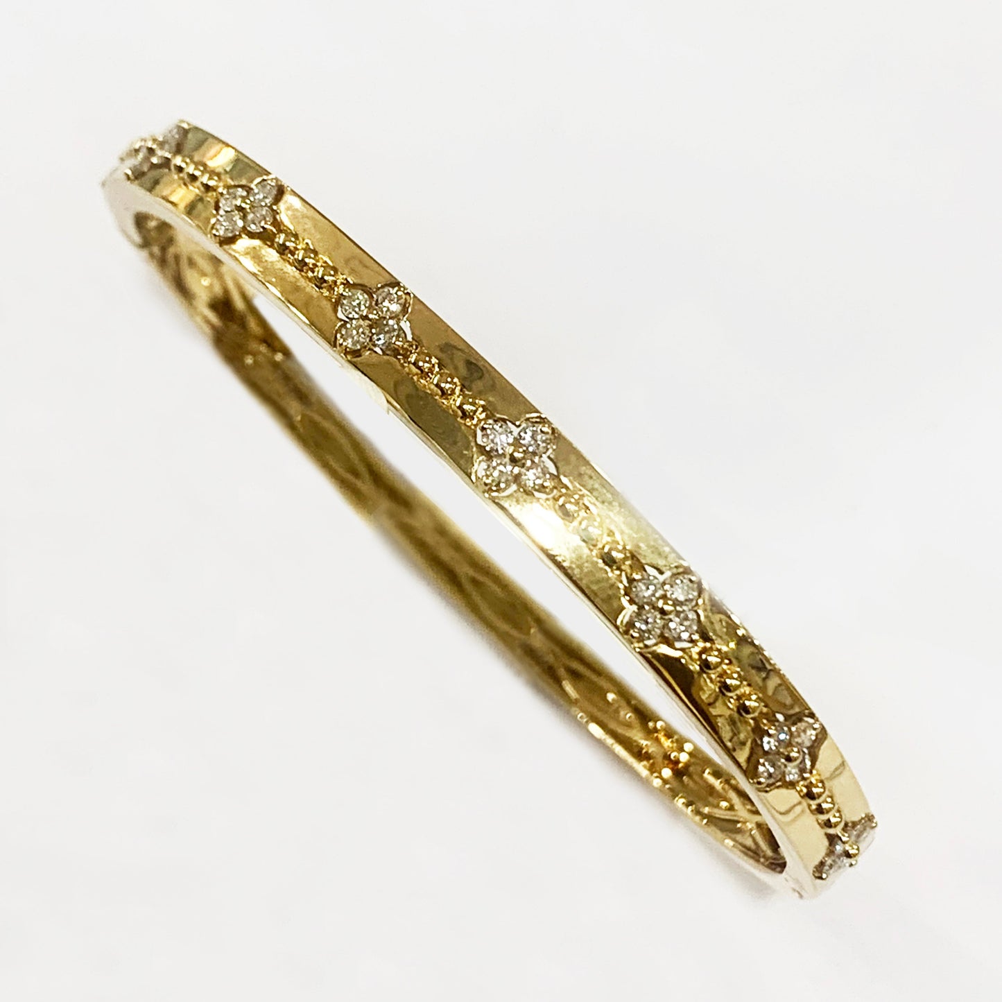 14k Yellow Gold Diamond Bangle