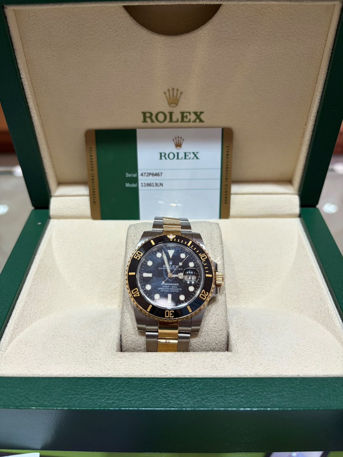 Pre-Owned Rolex Submariner (Oyster Perpetual Date)