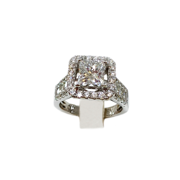 18k White Gold Diamond Ring