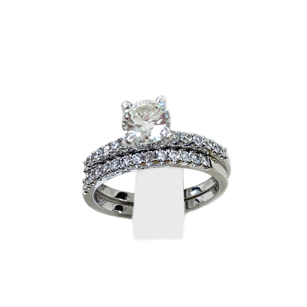 18k White Gold Diamond Ring