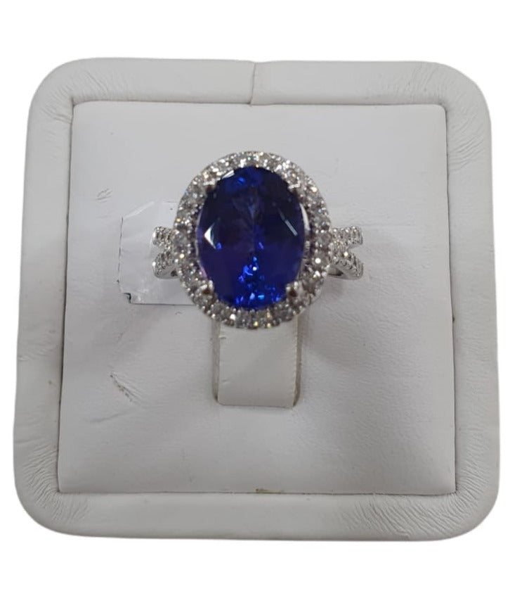 18K White Gold Tanzanite Ring