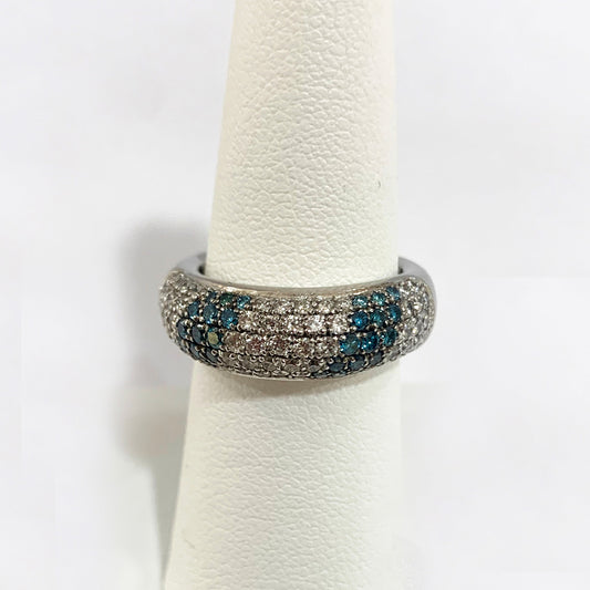18k White Gold Blue Diamond Ring
