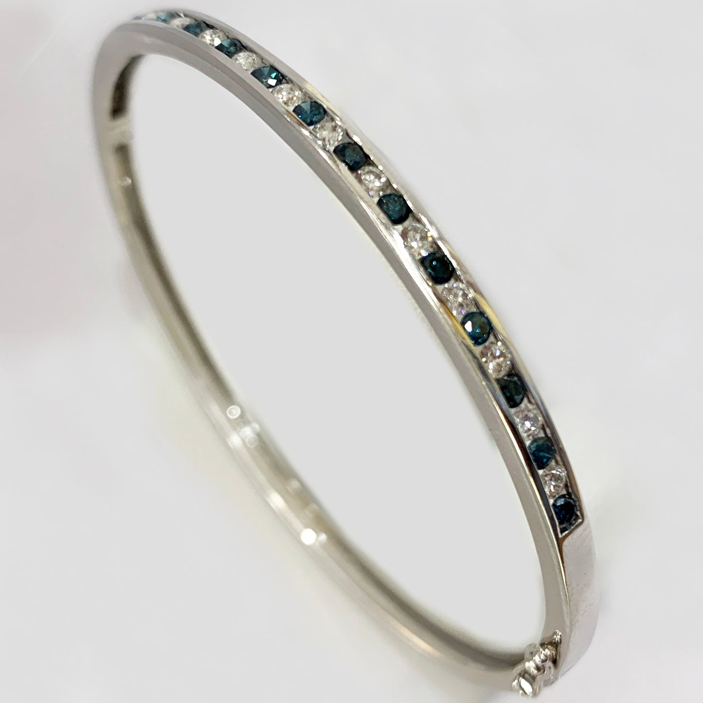 14k White Gold Blue Diamond Bangle