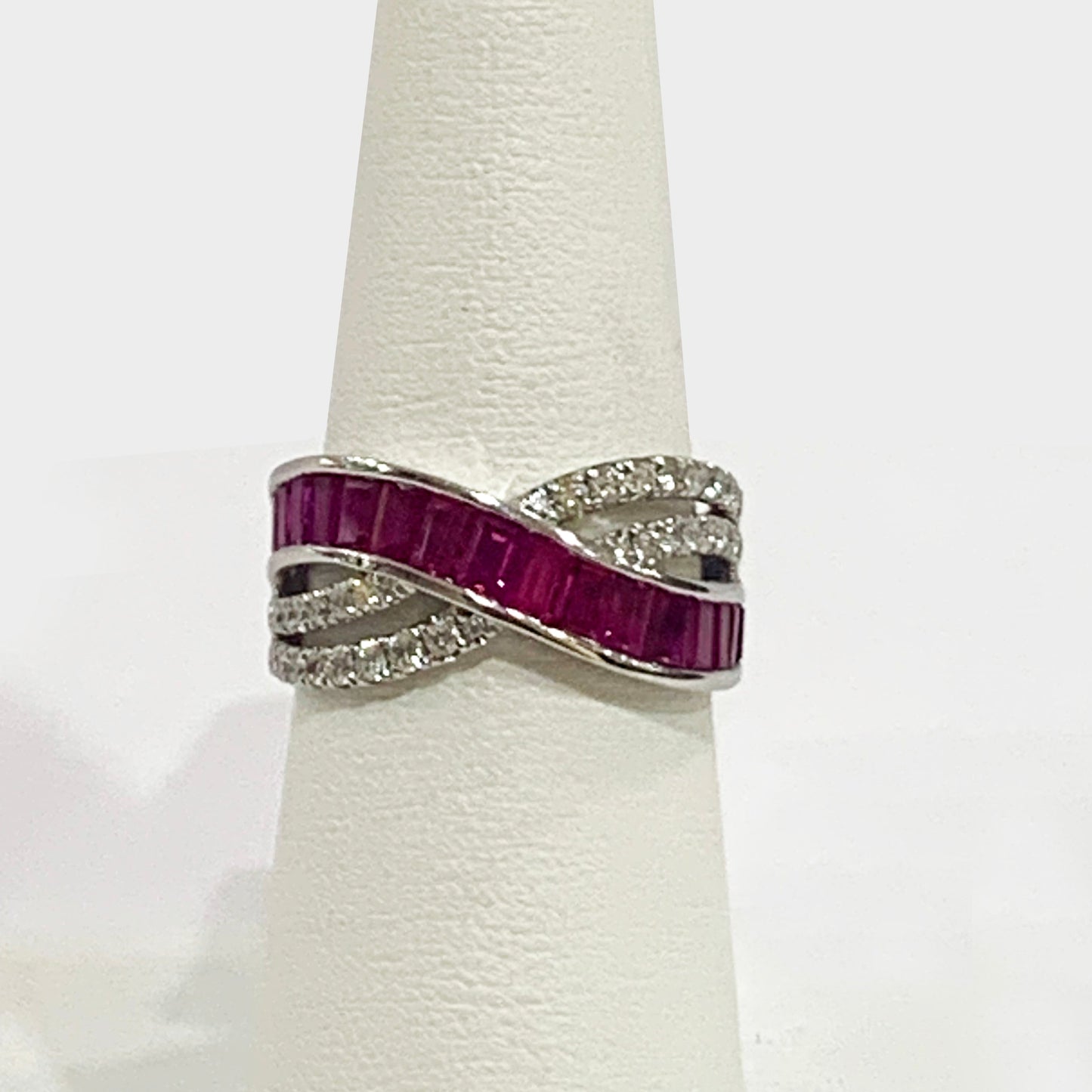 14k Gold Ruby Diamond Ring