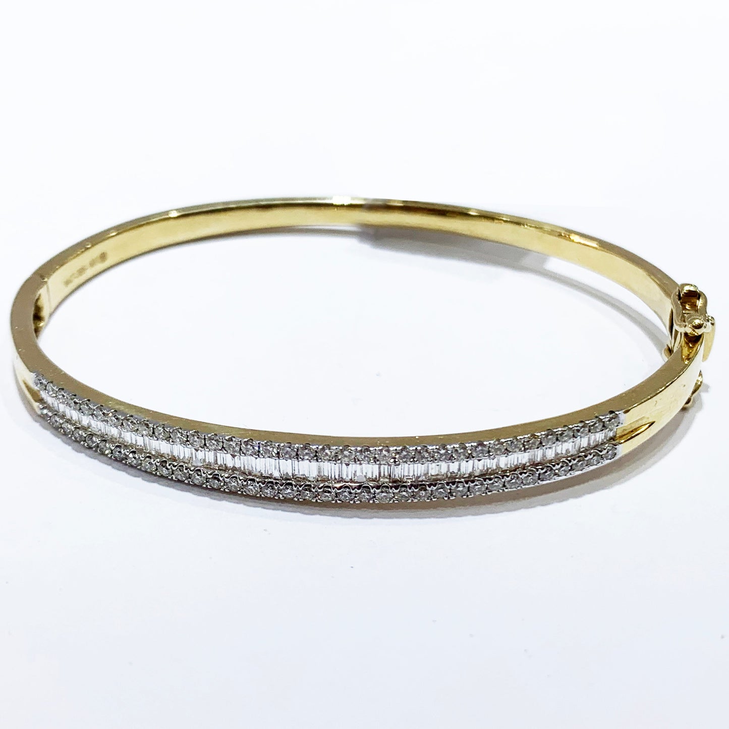 14k Yellow Gold White Diamond Bangle