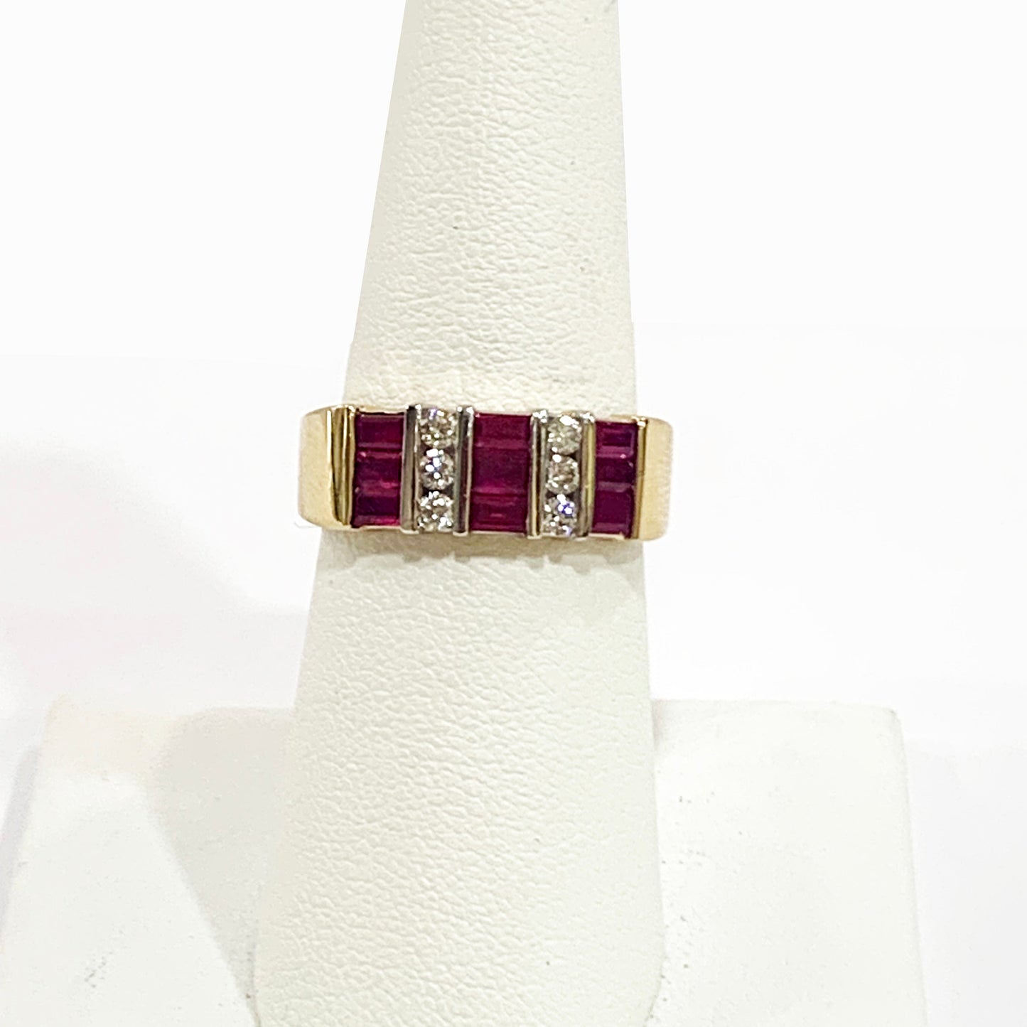 14k Yellow Gold Ruby Diamond Ring