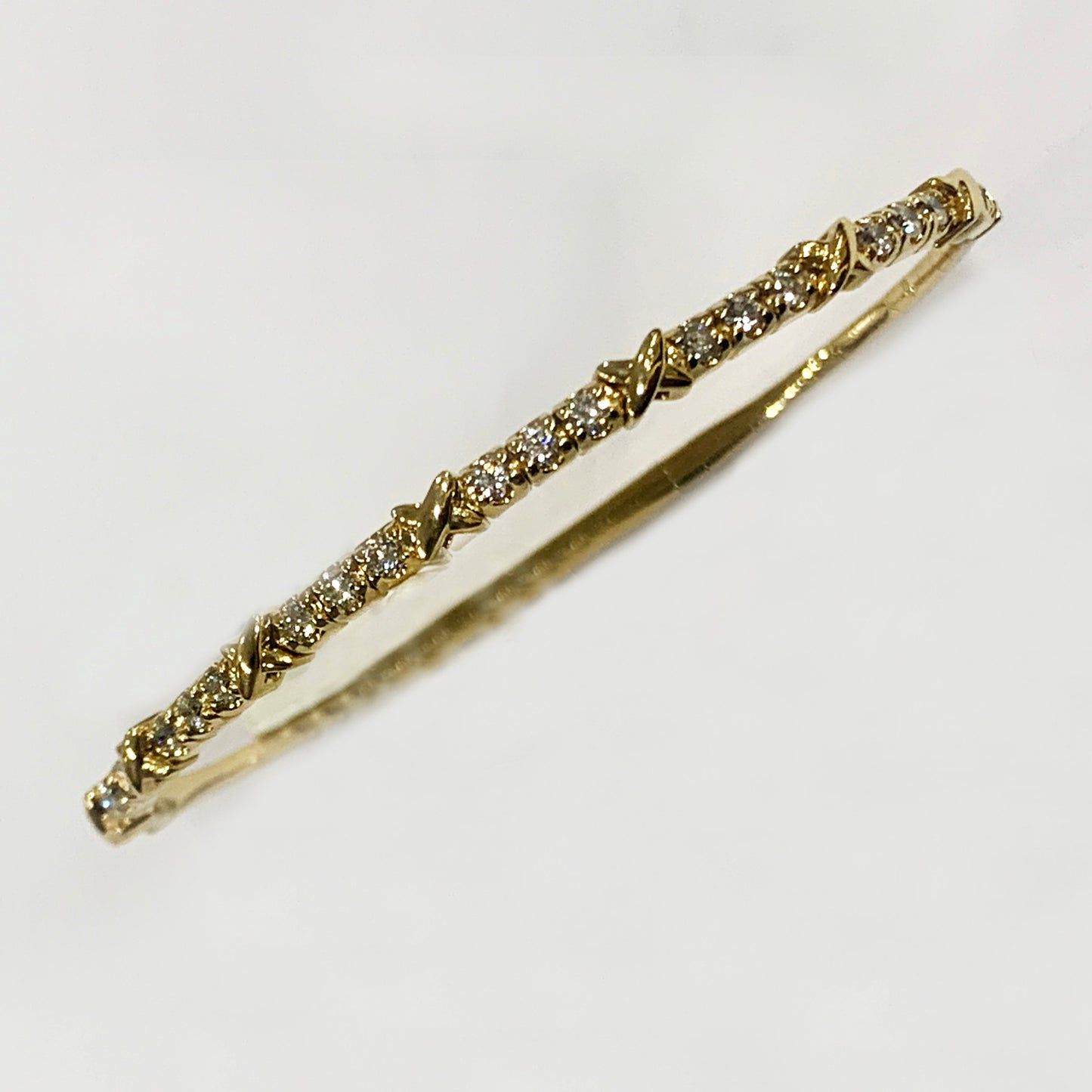 14k Yellow Gold White Diamond Bangle