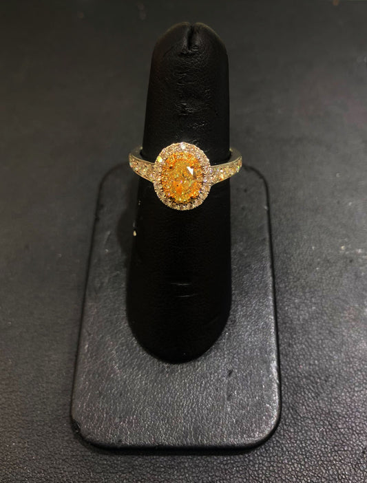 18k White Gold Yellow Diamond Ring