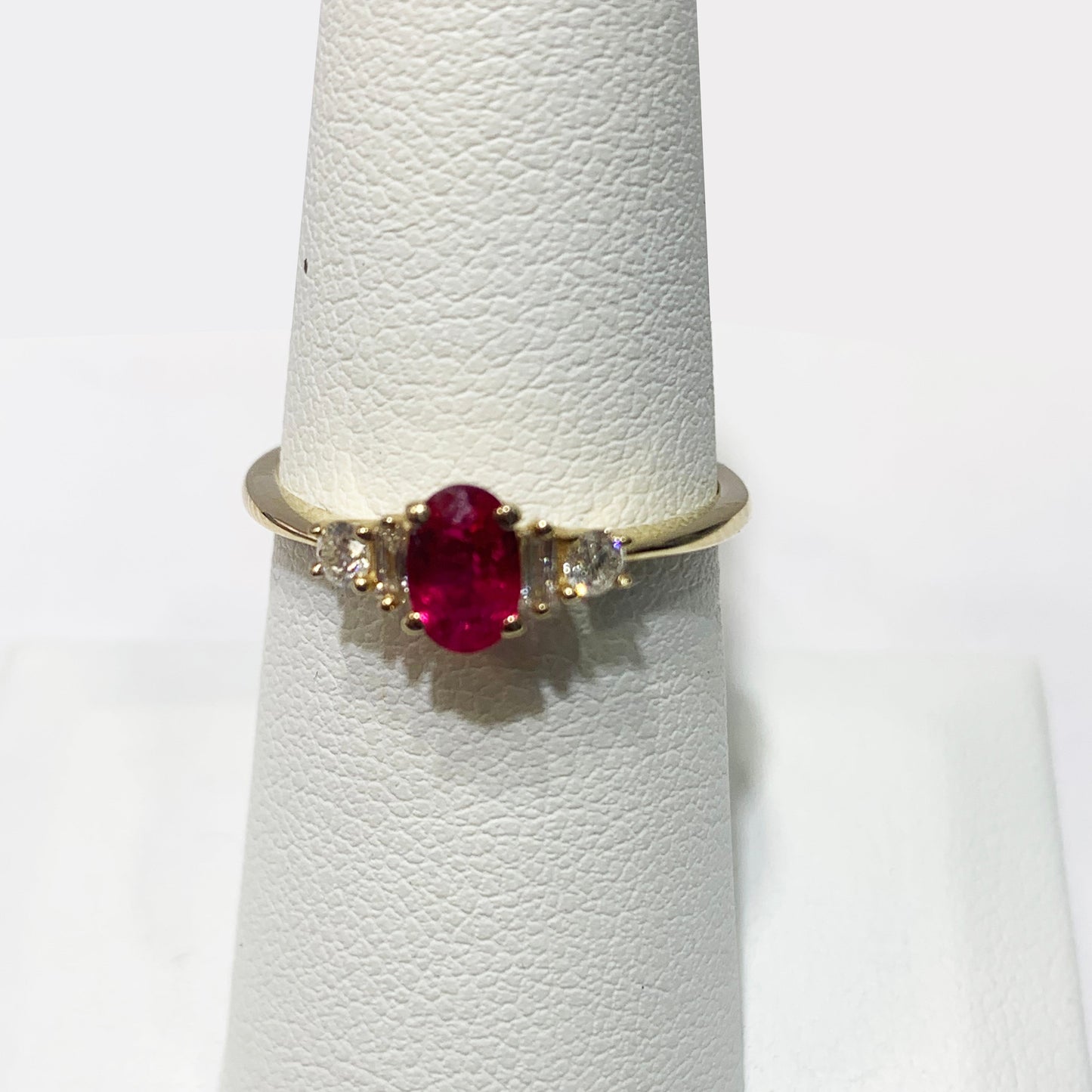 14k Yellow Gold Ruby Diamond Ring