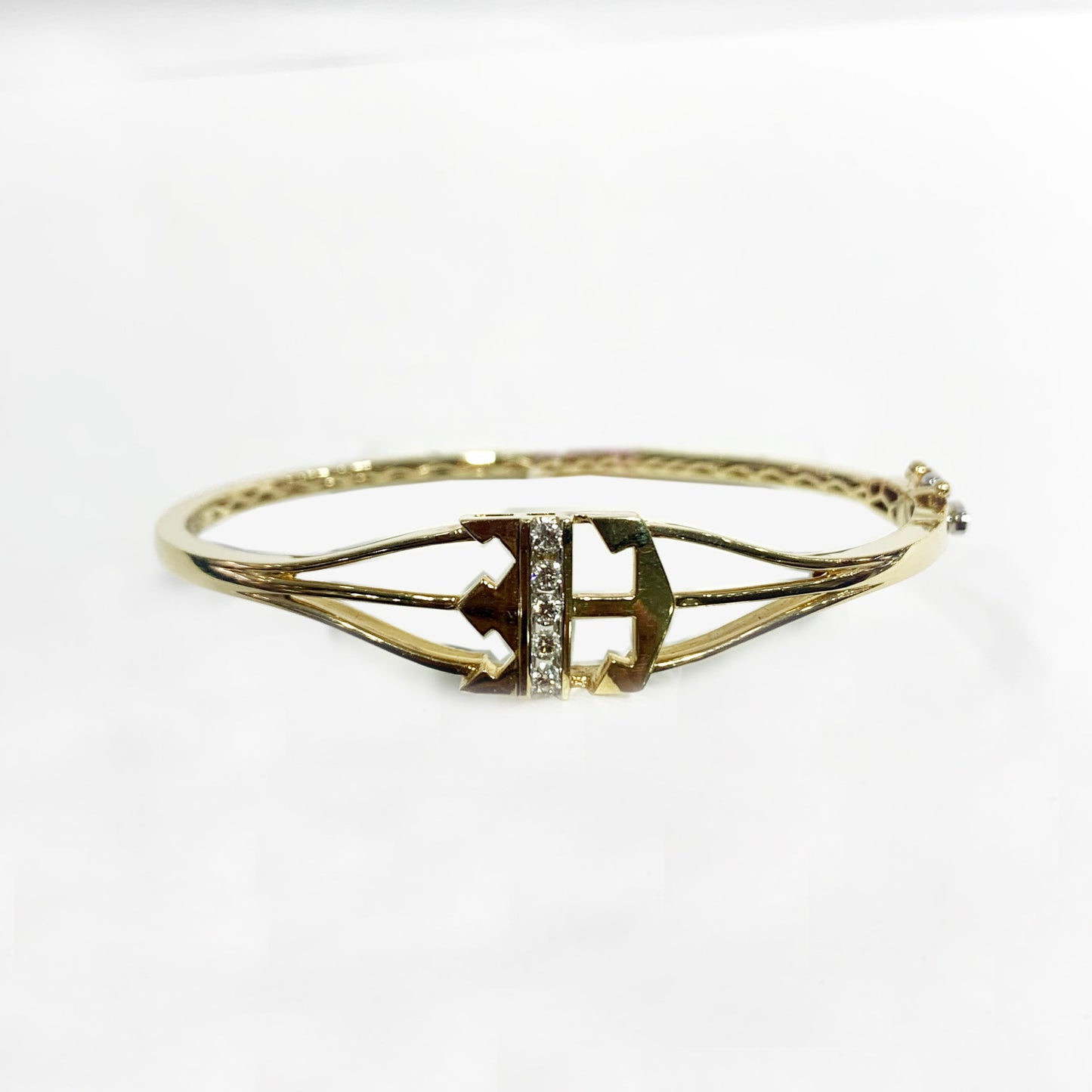 14k Yellow Gold Diamond Anchor Bangle