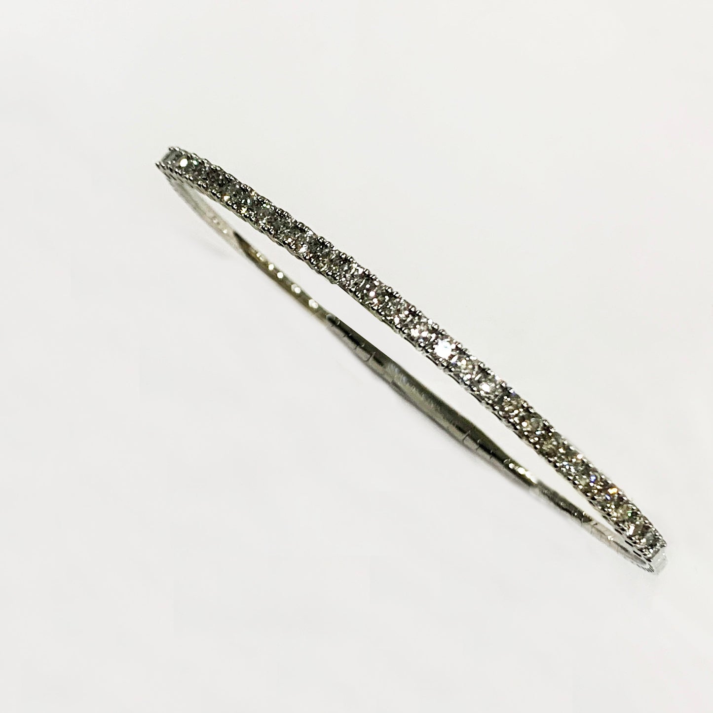 14k White Gold Diamond Flex Bangle