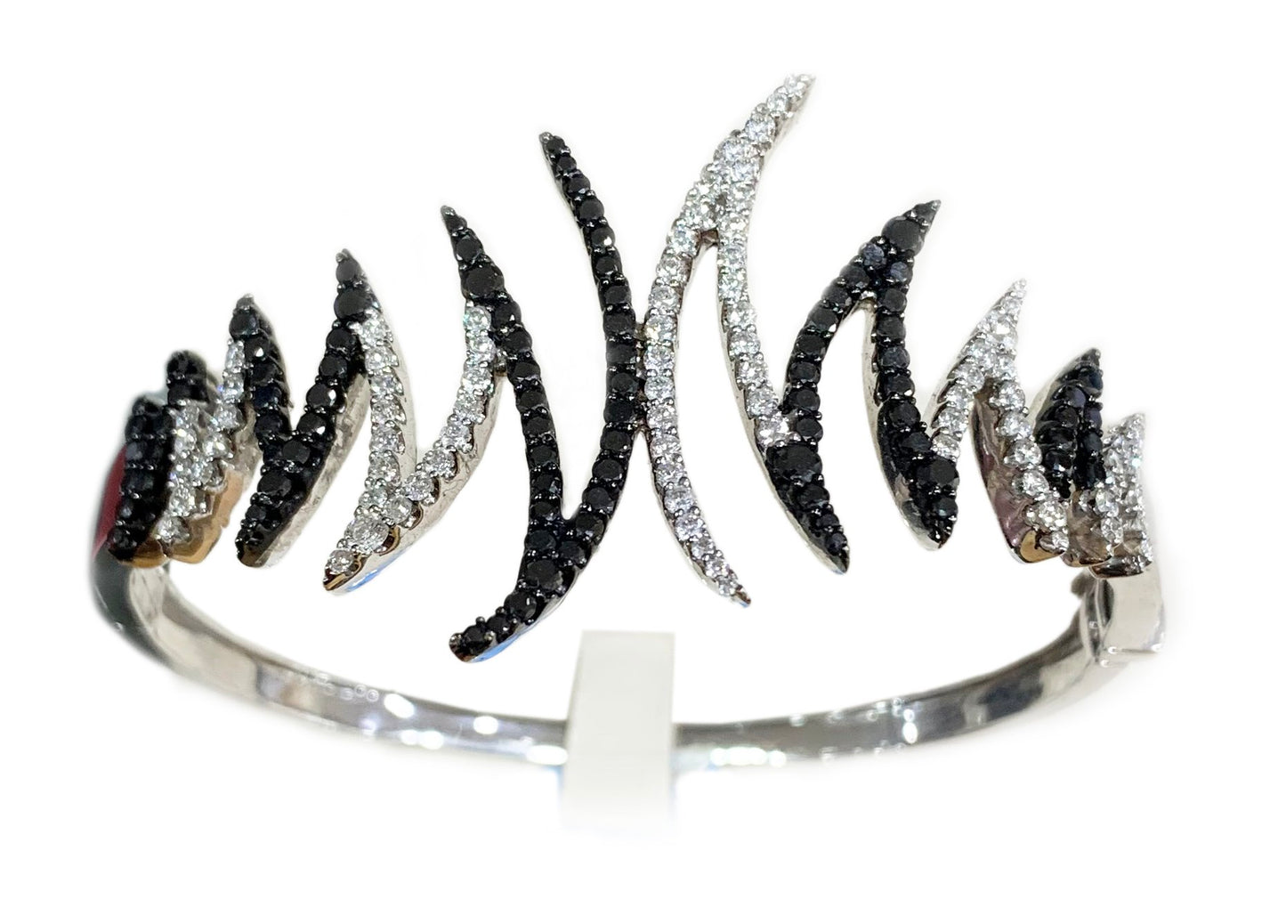 14k White Gold Black Diamond Bangle