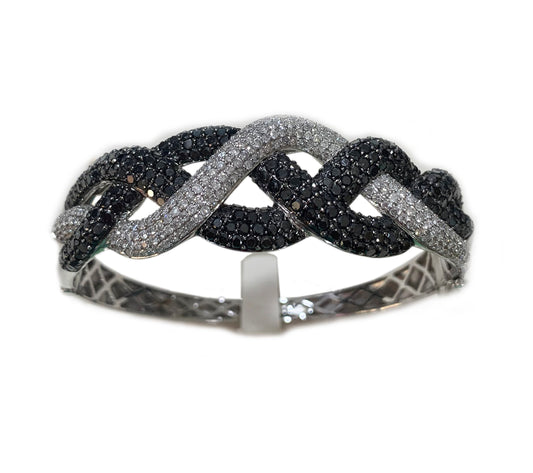 14k White Gold Black Diamond Bangle