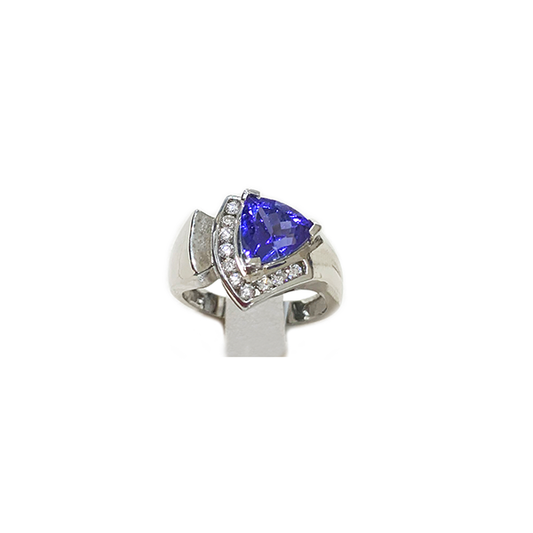 14k White Gold Tanzanite Ring