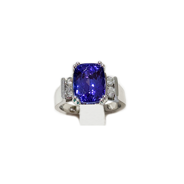 14k White Gold Tanzanite Ring