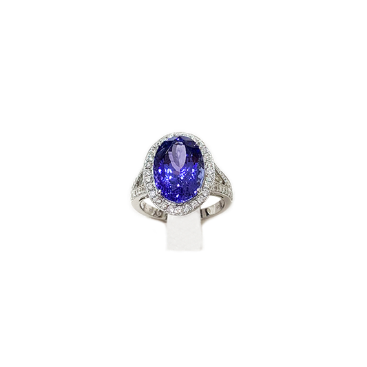 18k White Gold Tanzanite Ring