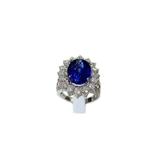 18k White Gold Tanzanite Ring