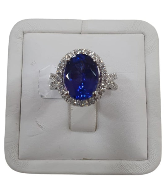 18K White Gold Tanzanite Ring